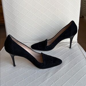 Manolo Blahnik Elegant Black Heels